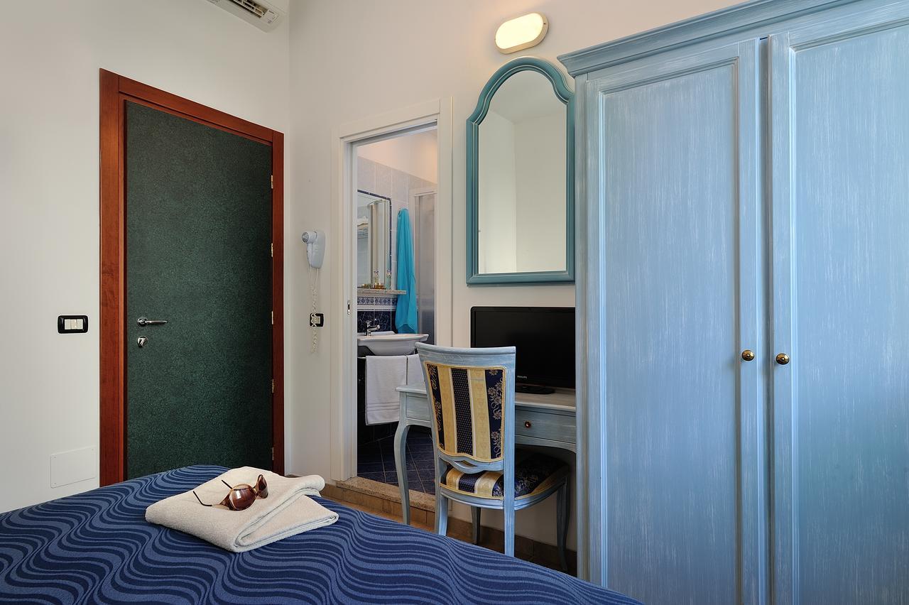 Hotel Marilena Riccione Exterior foto